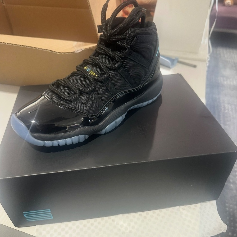 Jordan 11 Retro Gamma Blue - Picture 2 of 2